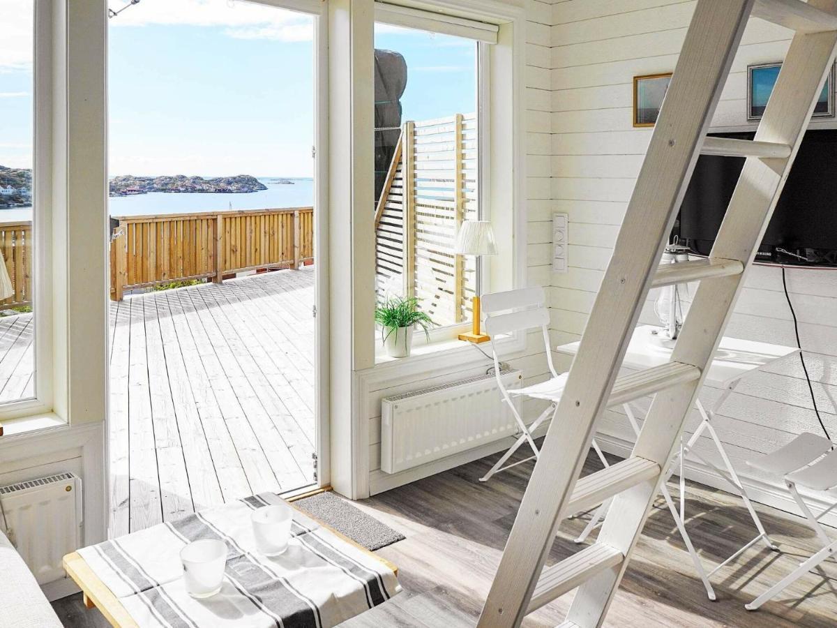 2 Person Holiday Home In R Nn Ng Rönnäng Rum bild